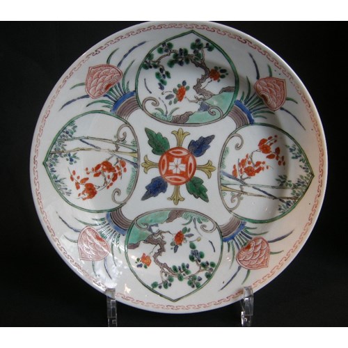 Pair of dish porcelain Famille verte  with decor for the oriental market